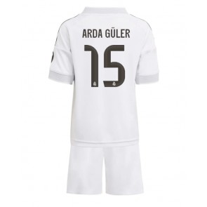 Lacne Dětský Futbalové dres Real Madrid Arda Guler #15 2025-26 Krátky Rukáv - Domáci (+ trenírky)